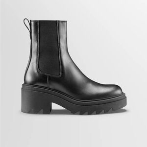 KOIO platform chelsea boots | Alia in Nero - Nero / 6 (US) / 36. Never worn.